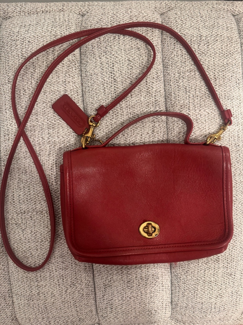 Vintage Coach 9924 Casino bag deep red leather with brass-tone hardware